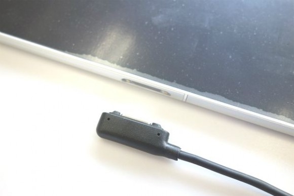 サンワサプライのXperia用充電マグネットケーブル_AD-USB21XP (8)