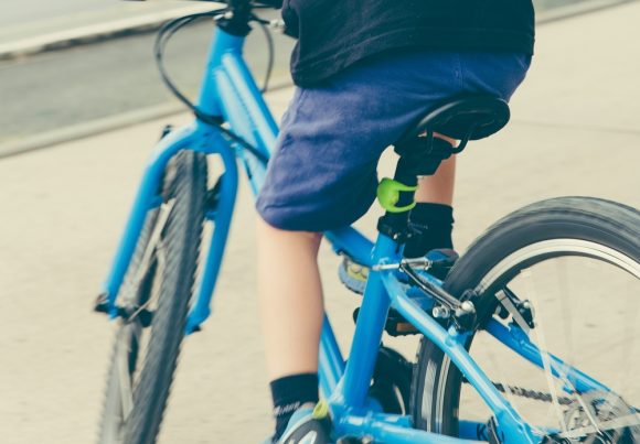 子どもの自転車は親の前と後ろどちらを走ったらいいのか (1)