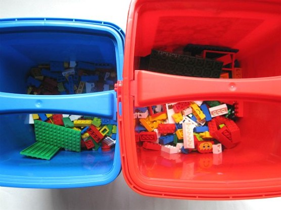 レゴ 赤いバケツ と 青いバケツ の違いは何 どちらを買えばいいの 子育てパパがなにかやらかしています