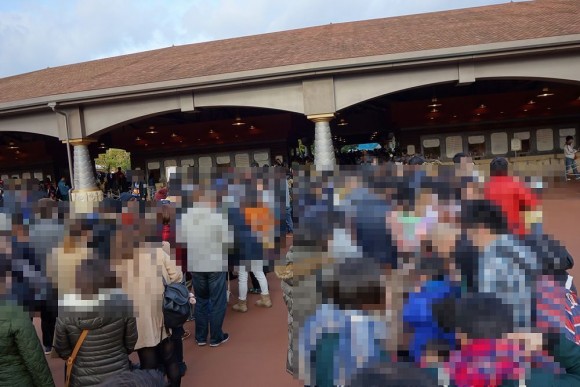 東京ディズニーシーの朝はどのくらい混雑するのか (2)